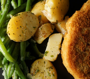 Grüne Bohnen mit Veggie-Steak und Kartoffeln